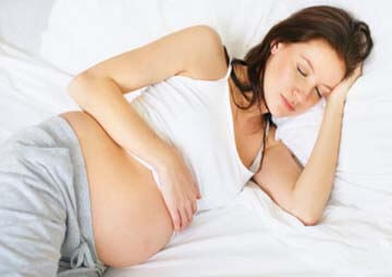Viêm lộ tuyến cổ tử cung khi mang thai phải làm sao?