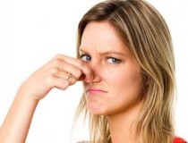 Huyết trắng có mùi hôi là bệnh gì? Cách khắc phục